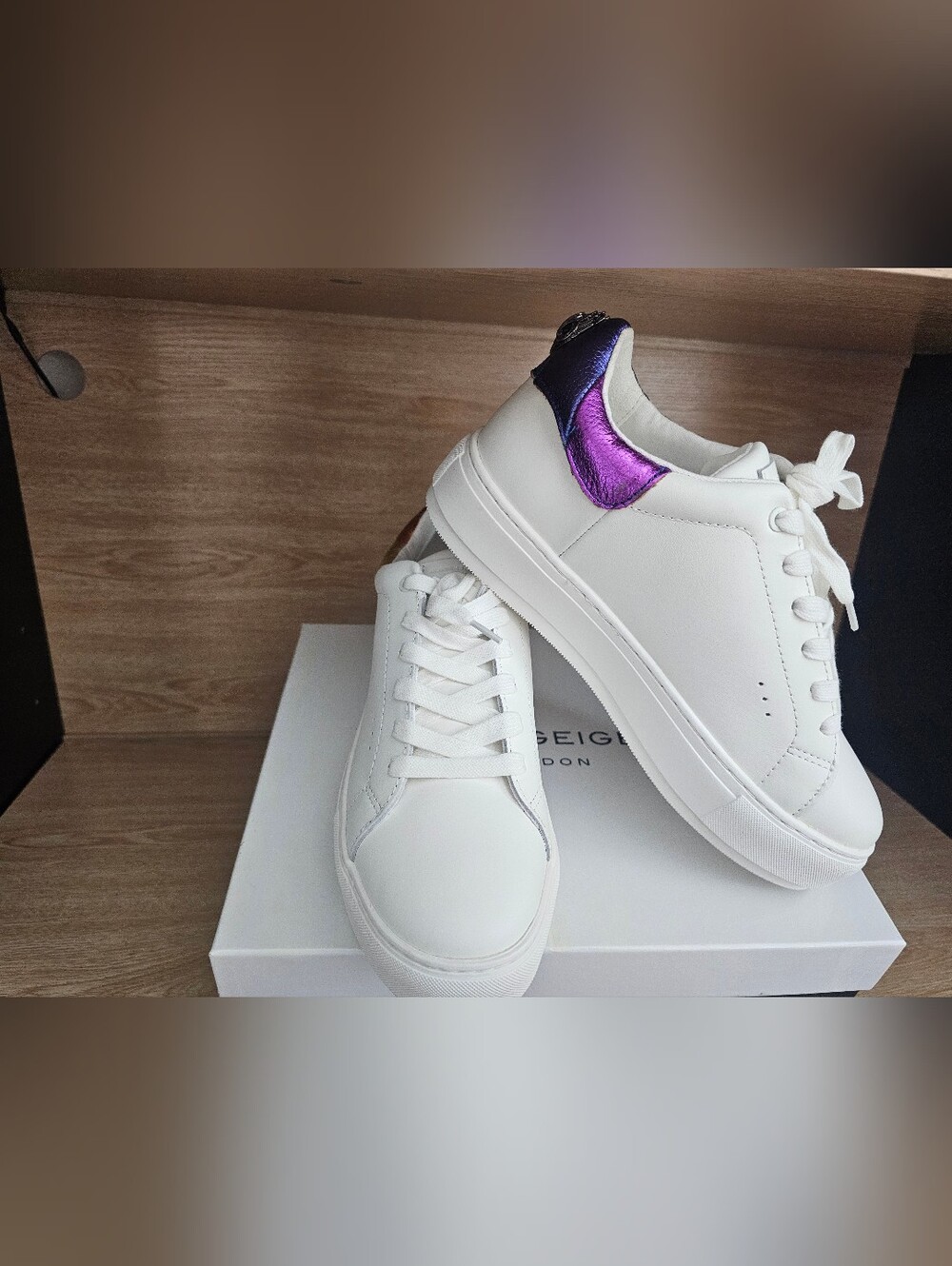 Kurt Geiger London Rainbow Shop Laney Eagle Women Sneaker.